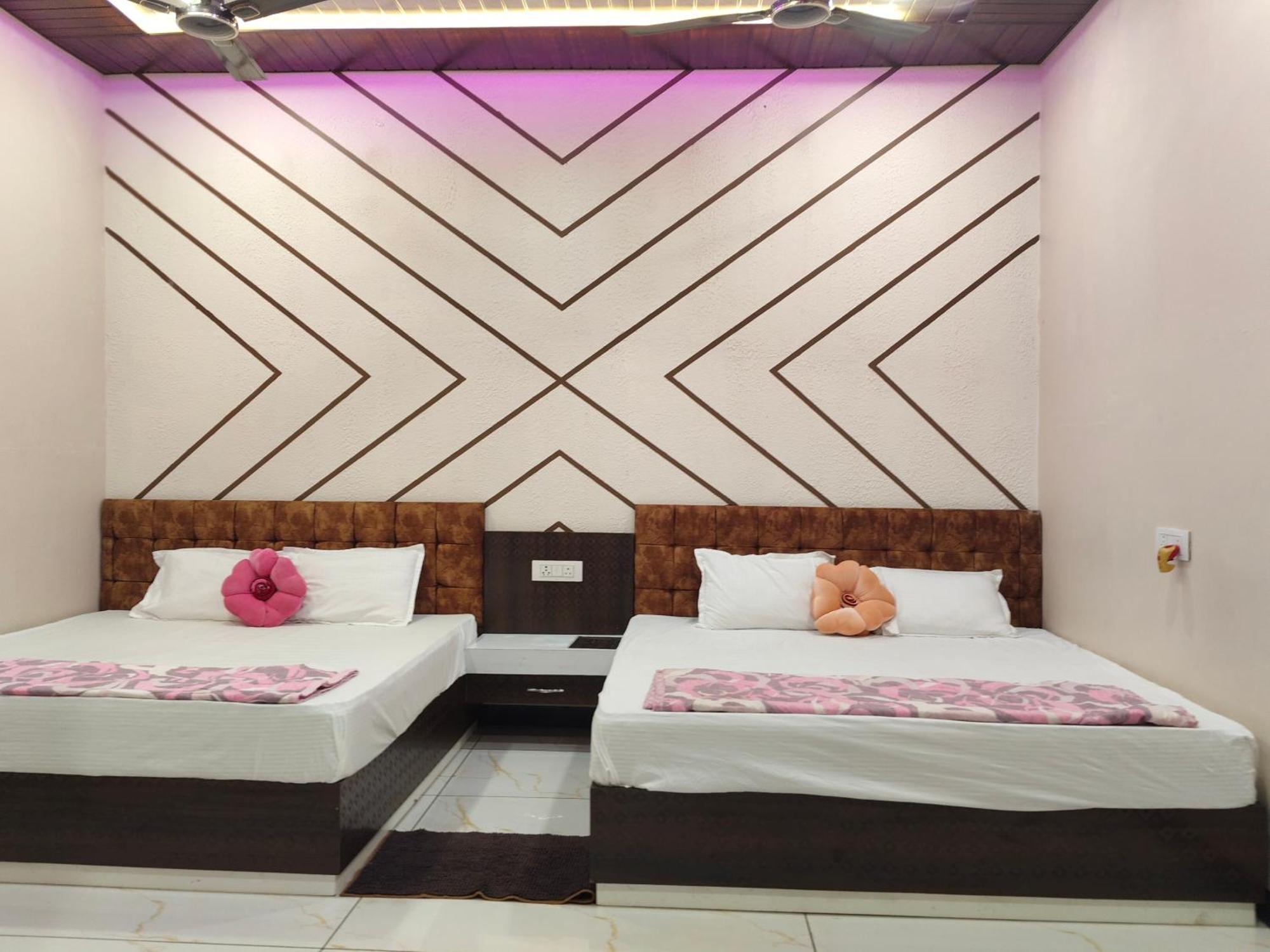 Anant Home Stay Ujjain Camera foto